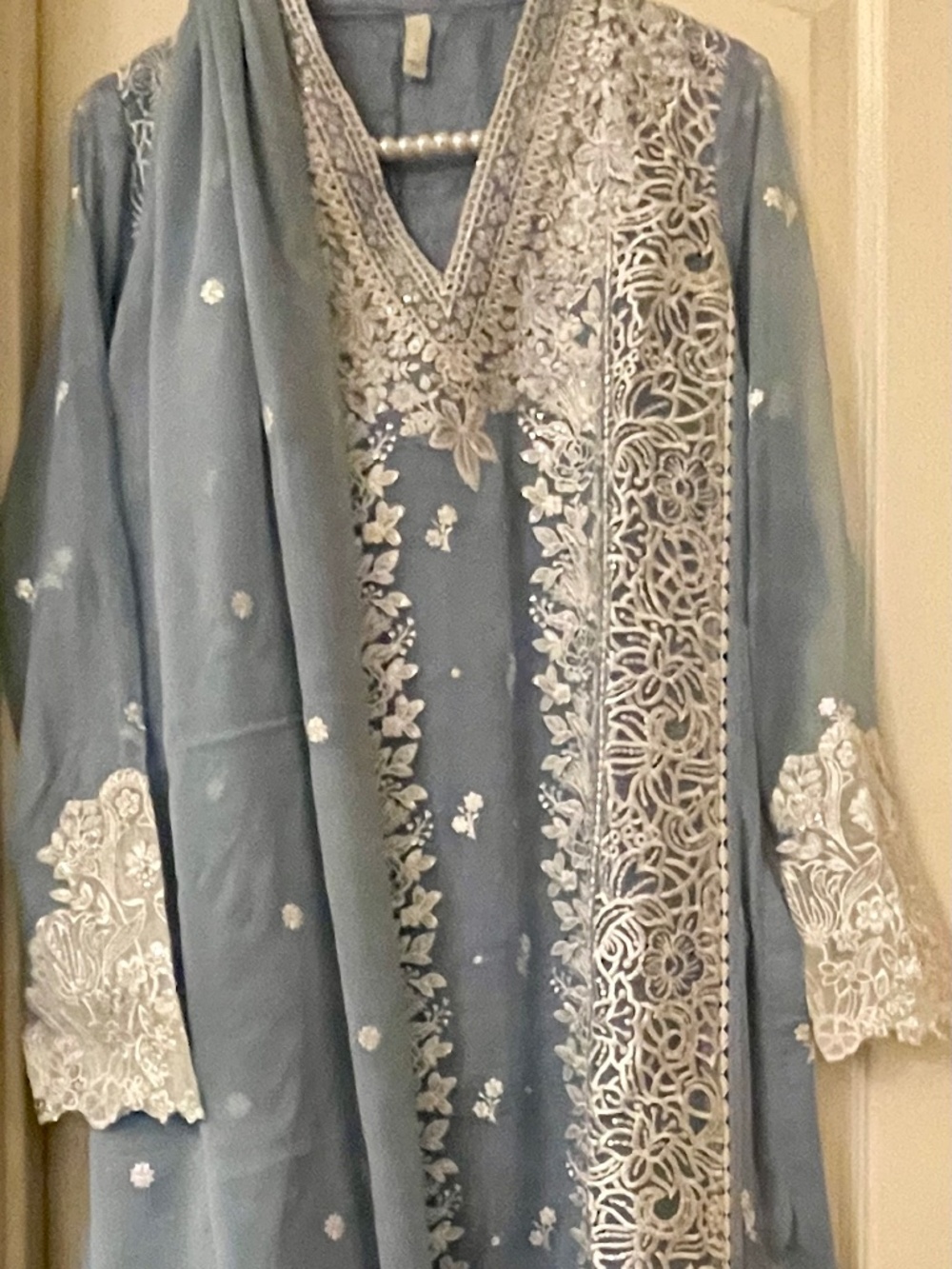 Chiffon grey suit